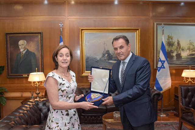 Συνάντηση ΥΕΘΑ Νικόλαου Παναγιωτόπουλου με την Πρέσβη του Ισραήλ κα Irit Ben Abba - Φωτογραφία 1