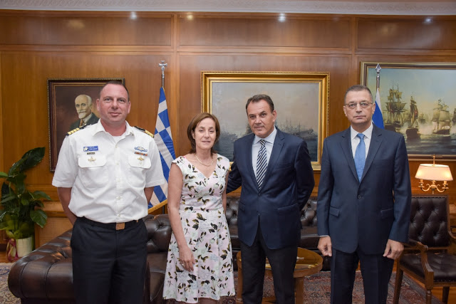 Συνάντηση ΥΕΘΑ Νικόλαου Παναγιωτόπουλου με την Πρέσβη του Ισραήλ κα Irit Ben Abba - Φωτογραφία 3