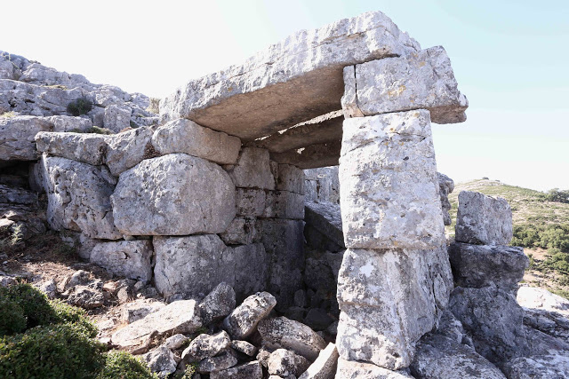 ΧΡΗΣΤΟΣ ΜΠΟΝΗΣ: Οδοιπορικό στις αρχαιότητες του Δήμου Ξηρομέρου - Απαραίτητη η δημιουργία ενός μουσείου [ΦΩΤΟ] - Φωτογραφία 2