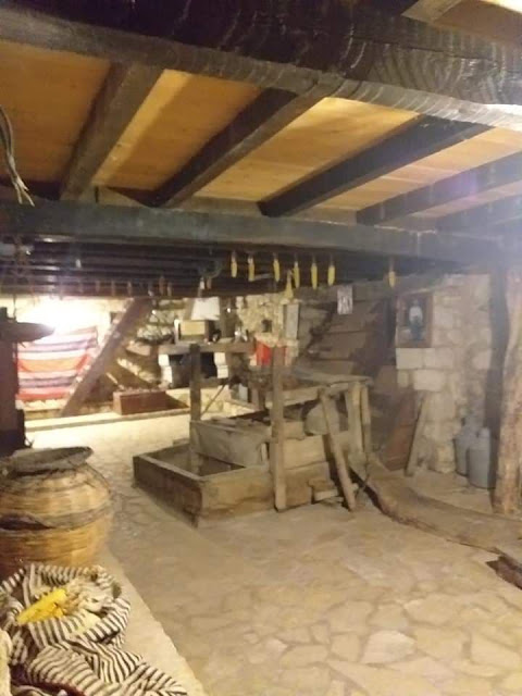 Ο Ιστορικός Νερόμυλος στο Μοναστηράκι Βόνιτσας ανακαινίστηκε και μετατράπηκε σε καφετέρια, για ποτό, φαγητό και διαμονή [ΦΩΤΟ] - Φωτογραφία 8