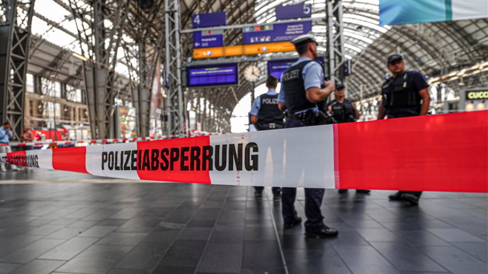 Φρανκφούρτη: Πατέρας τριών παιδιών ο δράστης της επίθεσης σε σιδηροδρομικό σταθμό - Φωτογραφία 1