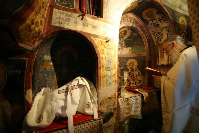 12340 - Ιερό Βατοπαιδινό Κελλί Αγίου Προκοπίου. Φωτογραφίες από τη γιορτή του Αγίου Προκοπίου και των τοιχογραφιών (14ου αι.) στο παρεκκλήσι του Αγίου Ιωάννου του Θεολόγου - Φωτογραφία 11