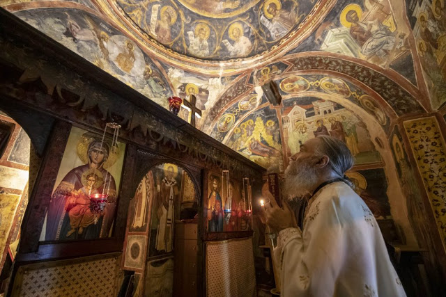 12340 - Ιερό Βατοπαιδινό Κελλί Αγίου Προκοπίου. Φωτογραφίες από τη γιορτή του Αγίου Προκοπίου και των τοιχογραφιών (14ου αι.) στο παρεκκλήσι του Αγίου Ιωάννου του Θεολόγου - Φωτογραφία 14
