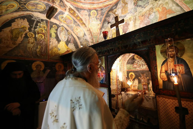 12340 - Ιερό Βατοπαιδινό Κελλί Αγίου Προκοπίου. Φωτογραφίες από τη γιορτή του Αγίου Προκοπίου και των τοιχογραφιών (14ου αι.) στο παρεκκλήσι του Αγίου Ιωάννου του Θεολόγου - Φωτογραφία 29