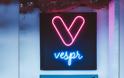 Vespr: Η νέα viral εφαρμογή που λειτουργεί μόνο βράδυ