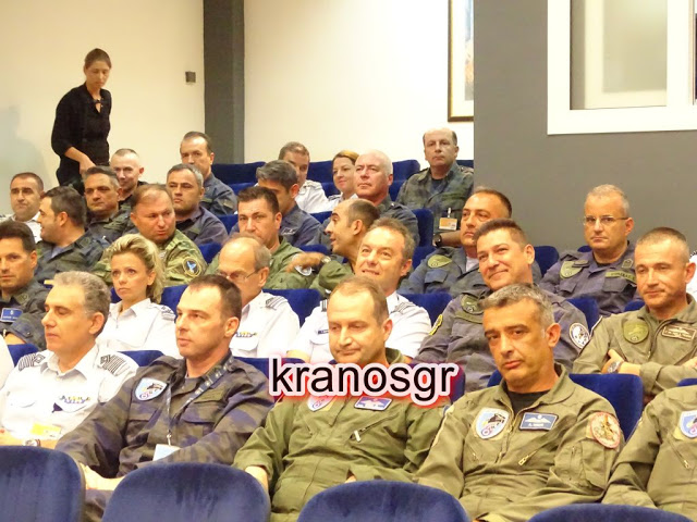 Φωτογραφικά κλικ από την επίσκεψη του ΥΕΘΑ Ν. Παναγιωτόπουλου στο Αρχηγείο Τακτικής Αεροπορίας - Φωτογραφία 27