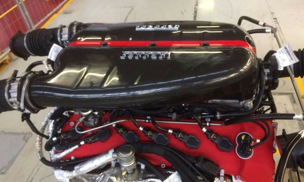 Στο eBay ο V12 κινητήρας της Ferrari LaFerrari - Φωτογραφία 2