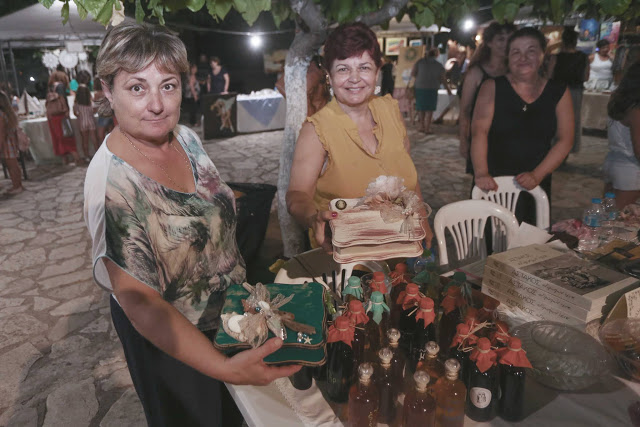 Σύλλογος Γυναικών Αστακού: Με επιτυχία η έκθεση με Γυναικείες δημιουργίες στη Παραλία Αστακού! - [ΦΩΤΟ] - Φωτογραφία 4