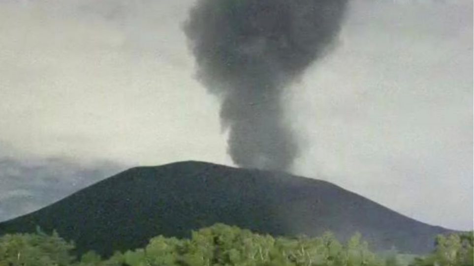 Τόκιο: Εξερράγη το ηφαίστειο Ασάμα - Φωτογραφία 1