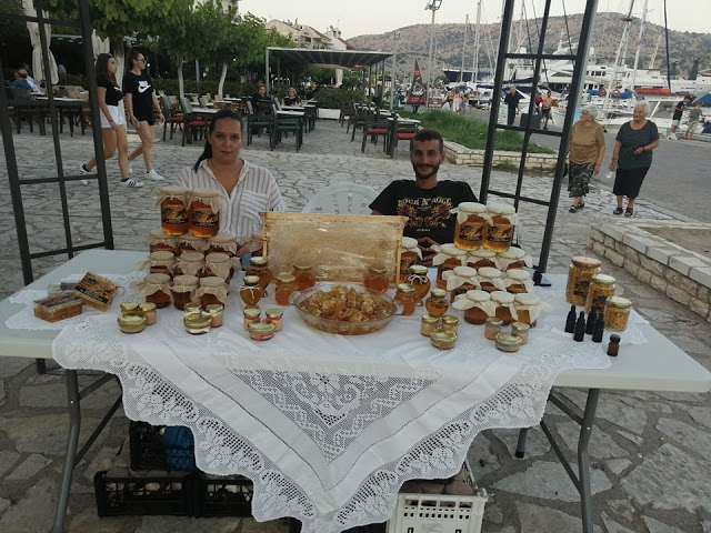 Σύλλογος Γυναικών Αστακού: Πραγματοποιήθηκε η έκθεση τοπικών προϊόντων στη Παραλία του Αστακού (ΦΩΤΟ) - Φωτογραφία 9