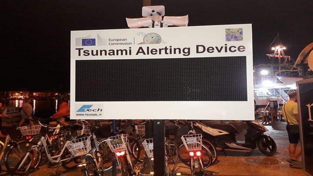Αντιδρούν στην Κω για τις πινακίδες προειδοποίησης τσουνάμι - Φωτογραφία 1