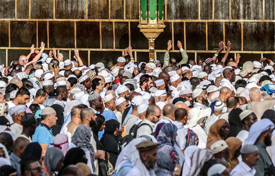 Σαουδική Αραβία: 2,5 εκατομμύρια μουσουλμάνοι αρχίζουν το προσκύνημα στη Μέκκα - Φωτογραφία 3