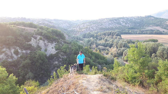Γιώργος Κασαπίδης: Εκπλήξεις στην βόλτα με τον  Ομάρ... (εικόνες) - Φωτογραφία 1