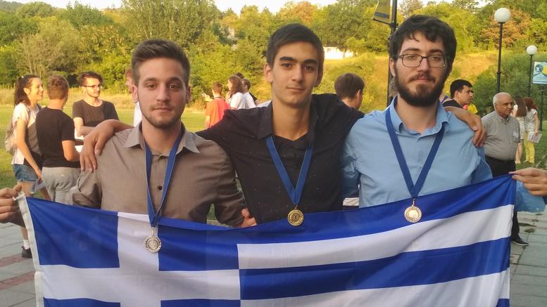 Σάρωσαν οι φοιτητές του Πανεπιστημίου Αθηνών στον Μαθηματικό Διαγωνισμό - Φωτογραφία 1