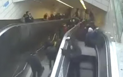 Σοκαριστικό βίντεο: Κυλιόμενες σκάλες καταπίνουν -κυριολεκτικά- έναν άνδρα (video) - Φωτογραφία 1