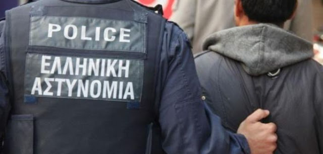 Ιόνια Οδός: Τέσσερις συλλήψεις αλλοδαπών στο Λουτρό Αμφιλοχίας μετά από έλεγχο σε λεωφορείο του ΚΤΕΛ - Φωτογραφία 1