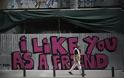Associated Press: Γεμάτη γκράφιτι... ετών η Αθήνα - Αδιαφορούν οι αρχές για τον καθαρισμό τους - Φωτογραφία 3