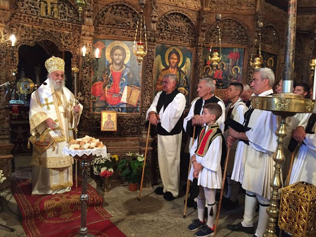 Λαμπρός εορτασμός της Παναγίας και του Νεομάρτυρος Αγίου Δημητρίου στη Σαμαρίνα (εικόνες) - Φωτογραφία 33