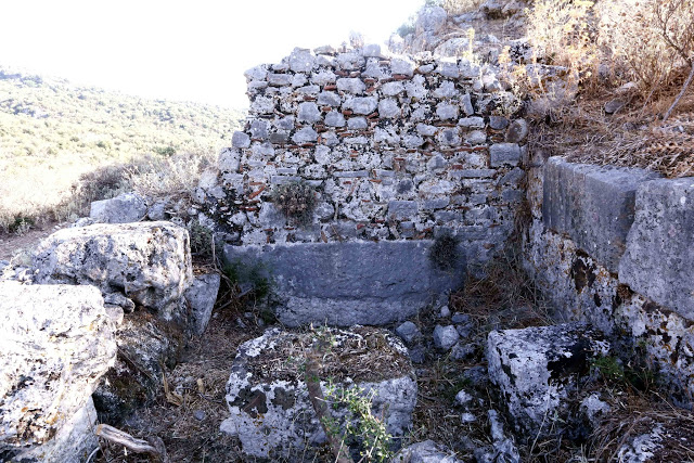 ΧΡΗΣΤΟΣ ΜΠΟΝΗΣ: Οδοιπορικό στις αρχαιότητες του ΑΣΤΑΚΟΥ - [ΦΩΤΟ] - Φωτογραφία 9