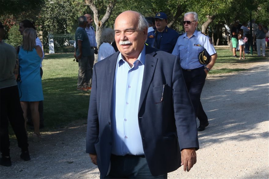 Ορκίστηκε δήμαρχος ο Κώστας Μπακογιάννης: Θα είμαι υπηρέτης των Αθηναίων - Φωτογραφία 14