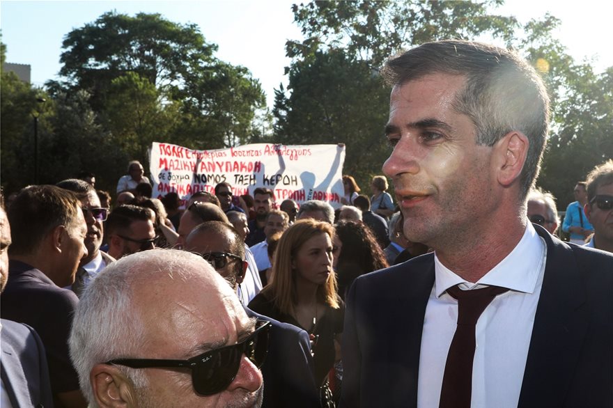 Ορκίστηκε δήμαρχος ο Κώστας Μπακογιάννης: Θα είμαι υπηρέτης των Αθηναίων - Φωτογραφία 23