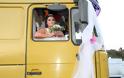 Ένας διαφορετικός γάμος στα ΠΗΓΑΔΙΑ: Ο Γαμπρός και η Νύφη έσκασαν μύτη με… νταλίκα στο σπίτι του γαμπρού στο ΚΑΡΑΪΣΚΑΚΗ Ξηρομέρου [ΦΩΤΟ-ΒΙΝΤΕΟ] - Φωτογραφία 35