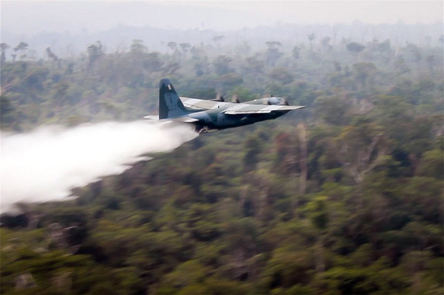 Φωτιές στον Αμαζόνιο: Ειδικά C-130 του στρατού στην μάχη με τις φλόγες - Φωτογραφία 4