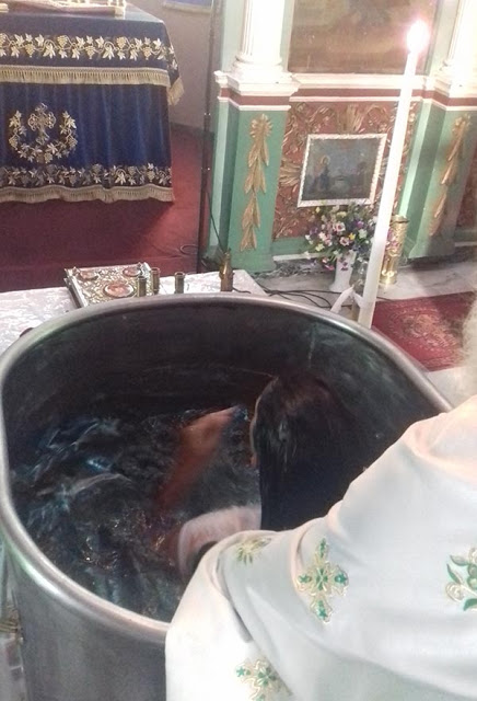 Βαπτίστηκε Χριστιανή Ορθόδοξη πρώην Μάρτυρας του Ιεχωβά στο Αγρίνιο (φωτο) - Φωτογραφία 4