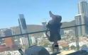 23χρονη έκανε Yoga στο μπαλκόνι της και έπεσε από τον 6ο όροφο (pic) - Φωτογραφία 2