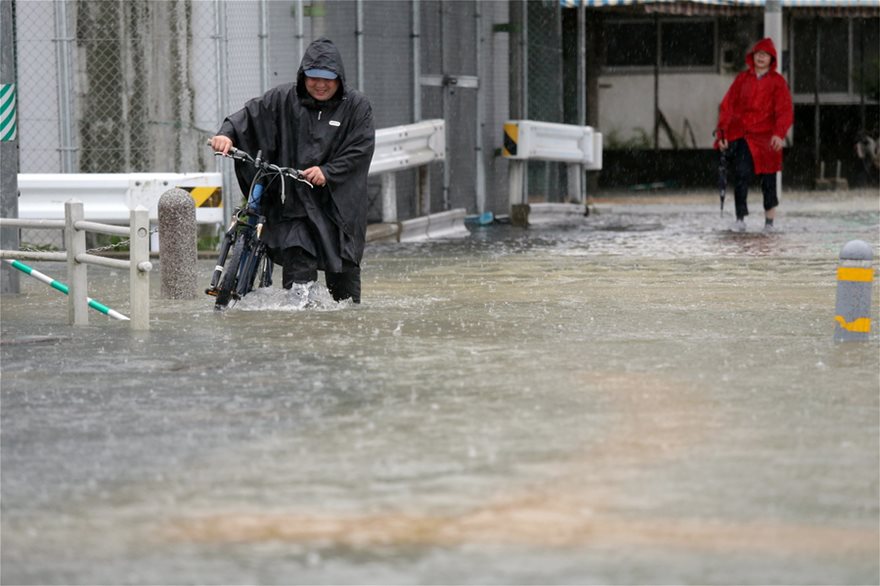 Ιαπωνία: Το ύψος της βροχής ξεπέρασε τα 100 χιλιοστά την ώρα - Φωτογραφία 2