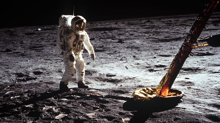 Αστροναύτης του Apollo 11 μιλάει για τη «ζωή έξω από τη Γη» - Φωτογραφία 1