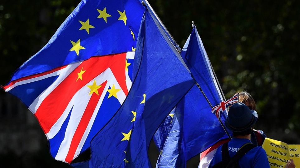 ΕΕ: Το «λουκέτο» πιθανόν να οδηγήσει σε χαοτικό Brexit - Βρετανία: H αναστολή συμβαίνει κάθε χρόνο - Φωτογραφία 1