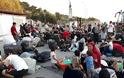 Λέσβος: Ξεκίνησε η επιχείρηση μετακίνησης 1500 μεταναστών προς Θεσσαλονίκη..