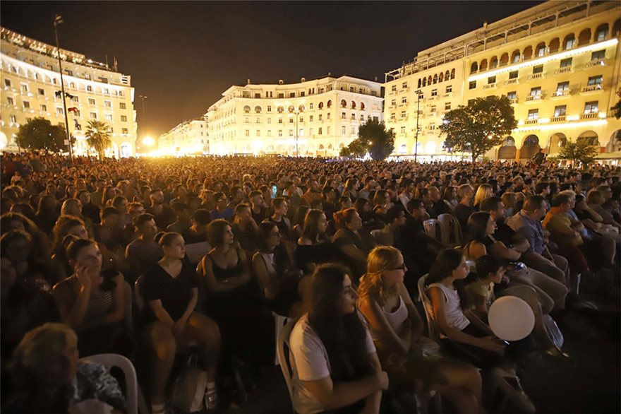 Μαγικό σκηνικό: Η Πλατεία Αριστοτέλους έγινε σινεμά! - Φωτογραφία 9