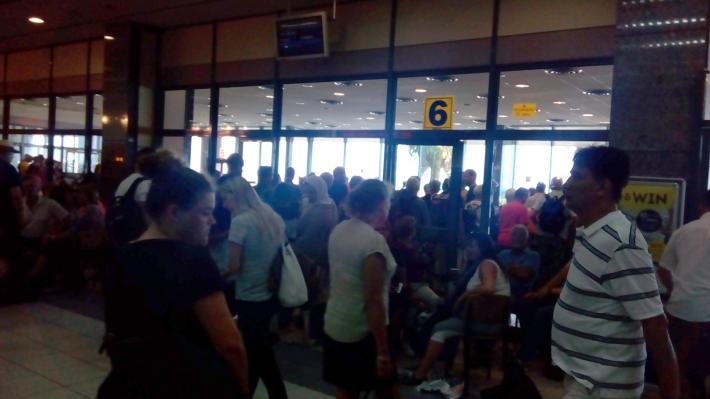 Απαράδεκτες συνθήκες έχουν δημιουργηθεί στο αεροδρόμιο Ρόδου από την «Fraport» - Φωτογραφία 1