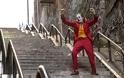 Επί 8 λεπτά χειροκροτούσαν όρθιοι το Joker στη Βενετία – Τι έγραψαν οι κριτικοί
