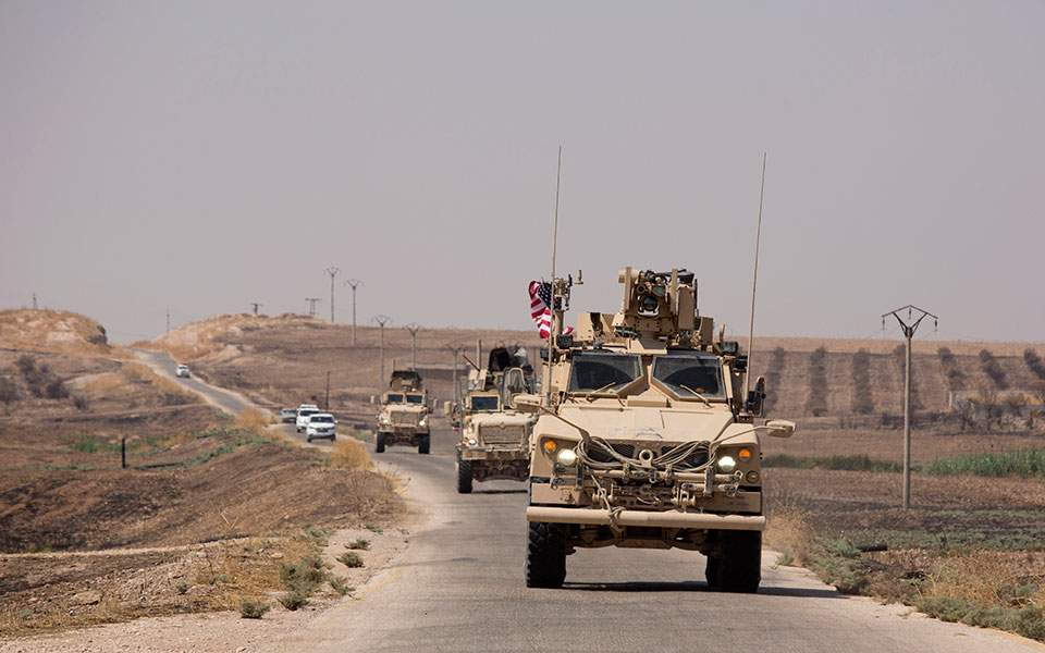 Τουρκικά στρατιωτικά οχήματα εισήλθαν στη Συρία για κοινές περιπολίες με τις ΗΠΑ - Φωτογραφία 1