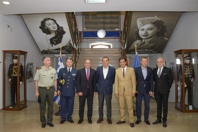 Επίσκεψη ΥΕΘΑ κ. Νικόλαου Παναγιωτόπουλου σε Πολεμικό Μουσείο της Θεσσαλονίκης και Περίπτερα 84ης ΔΕΘ - Φωτογραφία 1