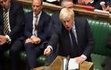 Ραγδαίες εξελίξεις στη Βρετανία: Παραιτείται ο πρόεδρος της Βουλής - Σε ισχύ ο νόμος κατά του Brexit