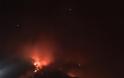 Ολονύχτια μάχη με τις φλόγες στο Λουτράκ - Φωτογραφία 3