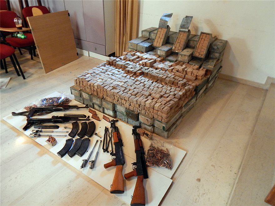 Κύκλωμα εμπορίας καλάσνικοφ: Πώς έφερναν τα όπλα από την Αλβανία - Φωτογραφία 5
