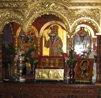 Φωτογραφίες Ιερών Λειψάνων του Αγίου Νεκταρίου - Φωτογραφία 11