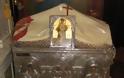 Φωτογραφίες Ιερών Λειψάνων του Αγίου Νεκταρίου - Φωτογραφία 16