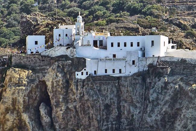 Παναγία Σπηλιανή : Το εκκλησάκι που βρίσκεται μέσα σε μια σπηλιά - Φωτογραφία 5
