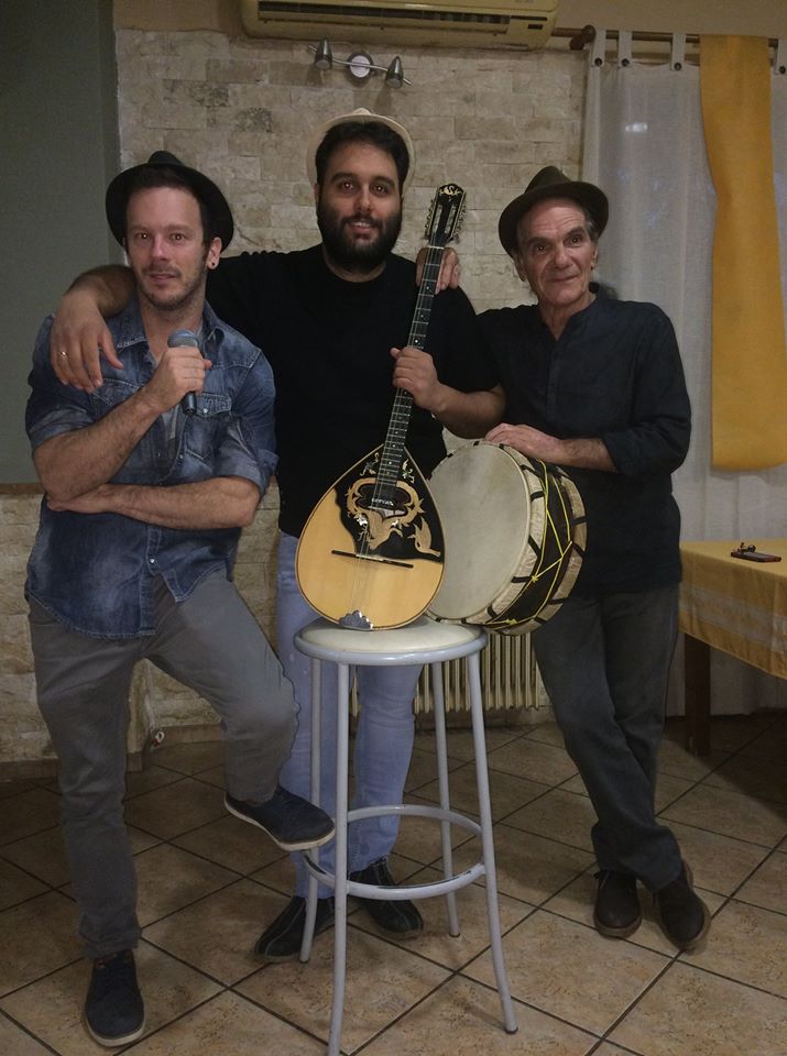 «Μεσογειακή Μπάντα» Μουσικά μπερδέματα στο «Τσίπουρο και Κάτι» στην Aρτέμιδα - Φωτογραφία 2