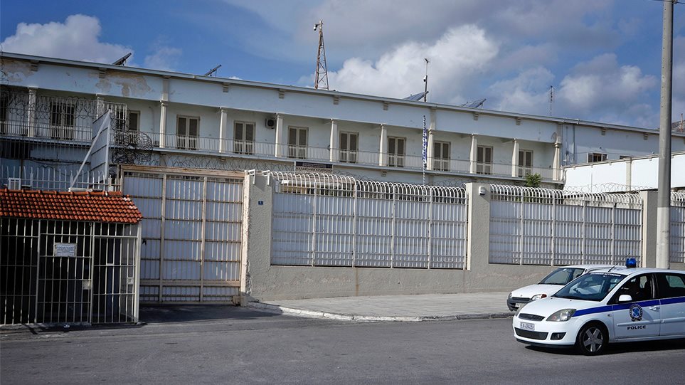 Φυλακές Κορυδαλλού: Έφοδος της ΕΛ.ΑΣ στο ψυχιατρείο - Βρήκαν αυτοσχέδια όπλα - Φωτογραφία 1