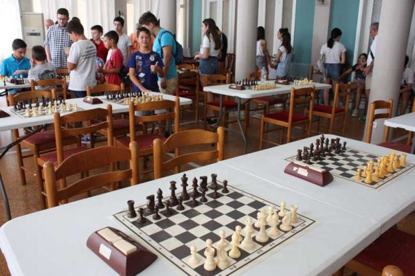 Σκάκι στη Λέσχη Αξιωματικών Καβάλας - Φωτογραφία 1