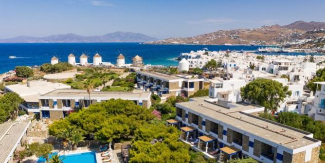 Mega deal στον τουριστικό κλάδο: Στον έλεγχο της Blackstone τα ξενοδοχεία του ομίλου Louis στην Ελλάδα - Φωτογραφία 2