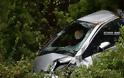 «Βουτιά θανάτου» για οδηγό που έπεσε με το αυτοκίνητό του σε γκρεμό - Φωτογραφία 1