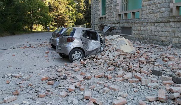 Η Αλβανία μετρά τις πληγές της μετά τον σεισμό - Φωτογραφία 1